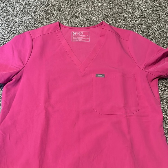 Figs Tops - Women’s pink Figs scrub top